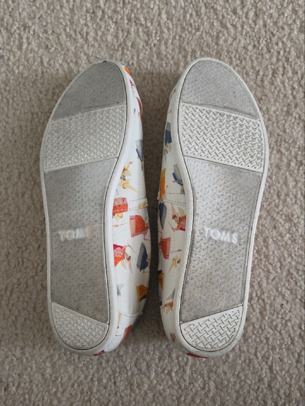 Disney Toms Women's Fairy Godmother Sleeping Beauty Slip-on Shoes Size 10 - Picture 3 of 8